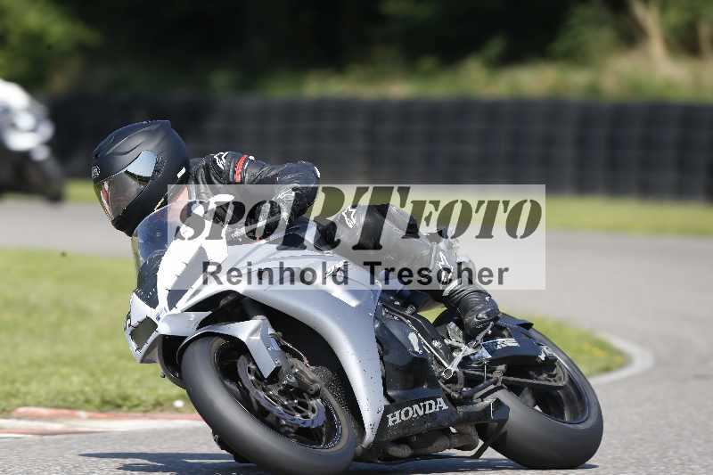/44 09.08.2025 Plüss Moto Sport ADR/Freies Fahren/504